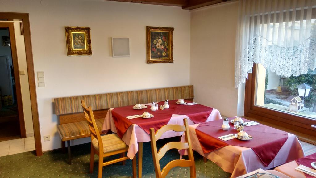 Haus Brauer 호텔 회르브란츠 외부 사진